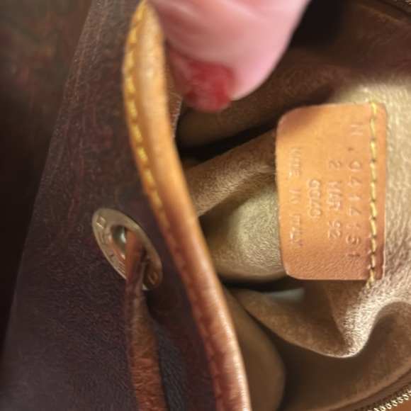 Etro bucket bag ‼️ - Picture 7 of 7